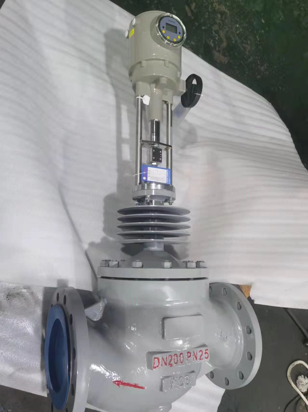 电动直行程耐开关套筒调节阀